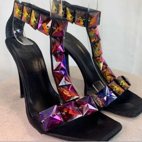 Gucci Black Heels with Crystal Embellishments - Picture 12 of 13